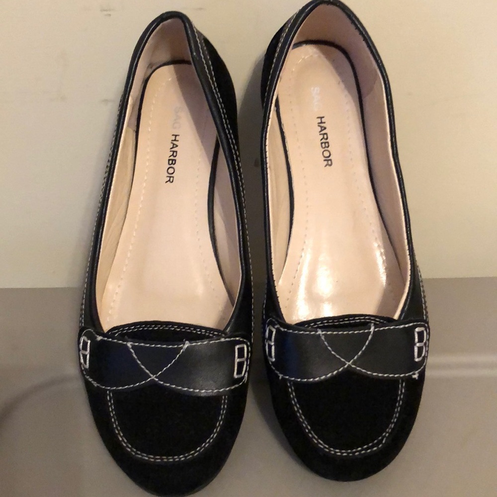 Sag Harbor Black Womens Loafers with White Stitching